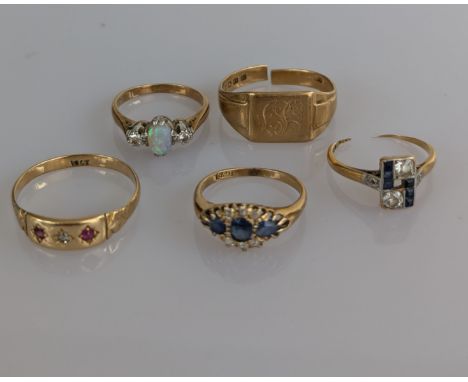 Five 18ct gold rings to include an Art Deco diamond and sapphire ring (one stone missing and cut), a signet ring and three ot