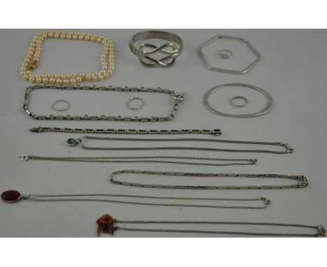 A cultured pearl necklace of uniform beads, together with a small quantity of silver and white metal jewellery including bang
