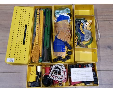 4 VINTAGE MISCELLANEOUS MECCANO PLUS ELECTRIC MOTORS
