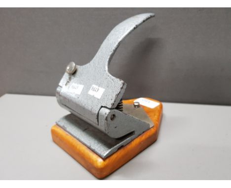 VINTAGE REXEL HOLE PUNCH