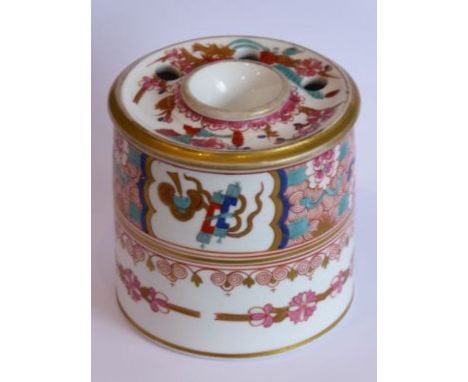 A fine early 19th century Spode inkwell of circular form; hand gilded and decorated in the Orientalist taste with an artemisi