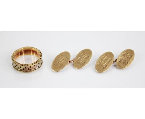 A pair of 9ct gold cufflinks, Henry Griffith &amp; Sons Ltd, Birmingham 1959, each panel of oval form with with monogrammed i