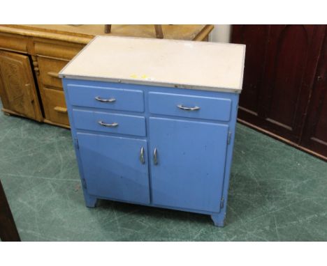 A mid century vintage kitchen cupboard, painted in blue (match lot 928), 83 cm high, 76 cm wide