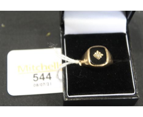 9 ct gold Onyx and Diamond gents signet ring, size O 1/2 