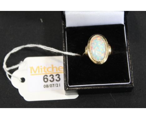 14 ct gold opal ring, size S