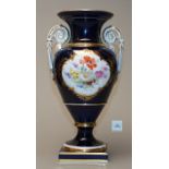 Vase mit feiner naturalistische Bukettmalerei, Meissen