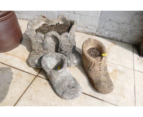 3 Boot garden ornaments