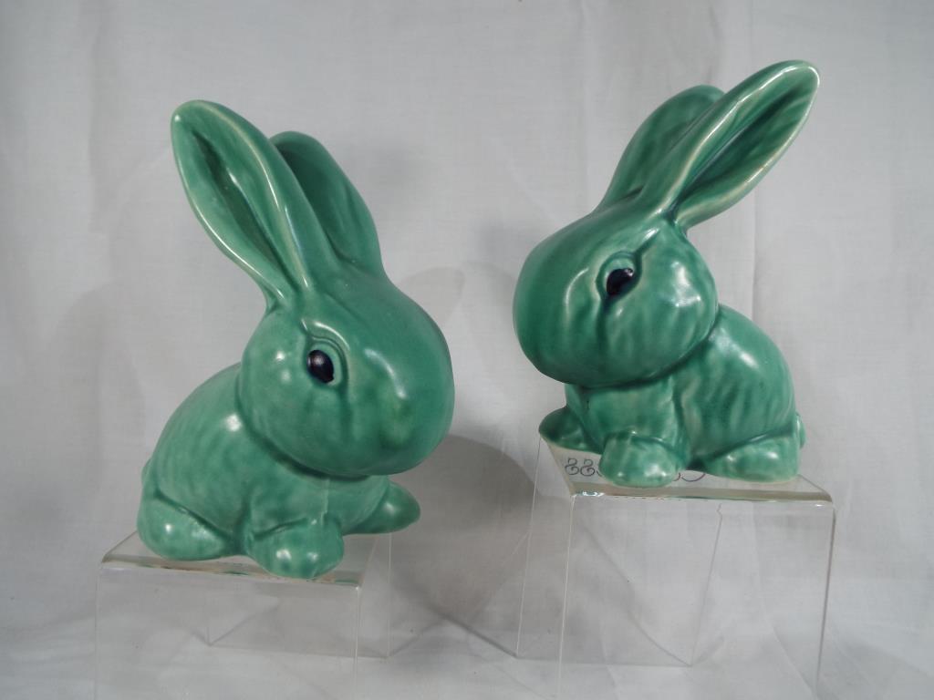 Two Sylvac rabbits finished in green 305, approximately 14 cm (h) (2)