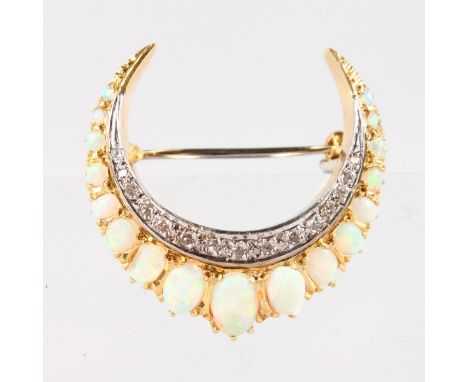 A GOOD 18CT YELLOW GOLD, OPAL AND DIAMOND CRESCENT BROOCH.