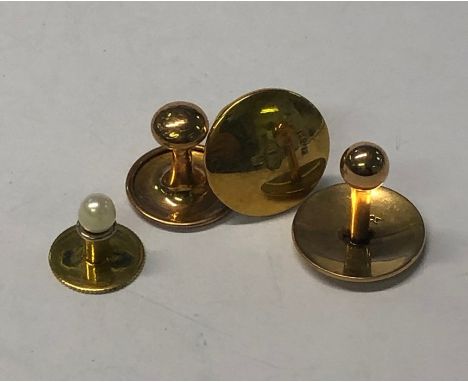 A large collar stud to/w small pearl set stud, both 18ct yellow gold, approx 5.5g all in to/w two 9ct yellow gold studs, appr