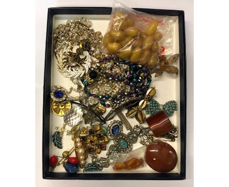 A quantity of antique and later vintage jewellery including eight oval amber beads, cornelian silver mounted paper weight, ag