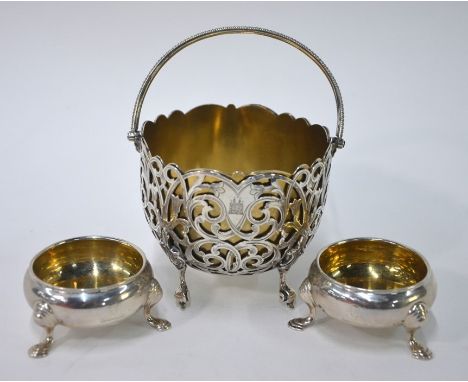 A pair of George III silver open salts on hoof feet, London 1777, 4 oz