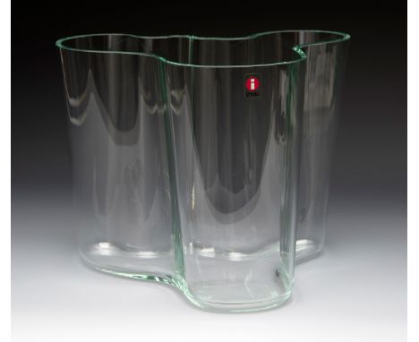 ALVAR AALTO (Finland 1898 -1976) for IITTALA. Finland, second half of the 20th century.Blown glass vase.Signed on the back of