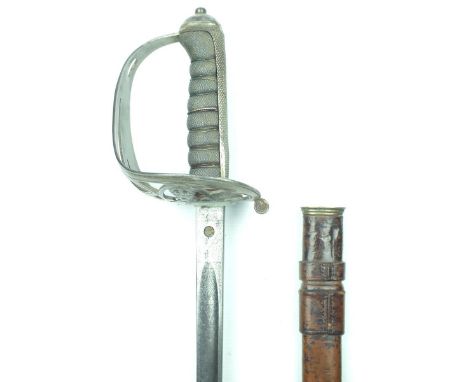 EVIIR Rifle Brigade Sword to Howard Frome of the 8th Battalion London Regiment, 82cm grey blade etched with scrolling foliage