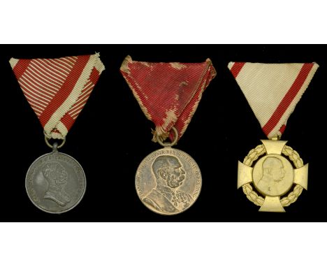 Austria, Empire, Bravery Medal ‘Der Tapferkeit’, Franz Joseph, small silver medal, with replacement ring suspension; Commemor