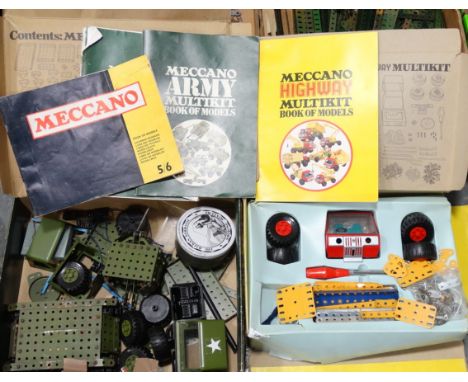 2 MECCANO BOXED CONSTRUCTION MULTI KITS (ARMY & HIGHWAY) 