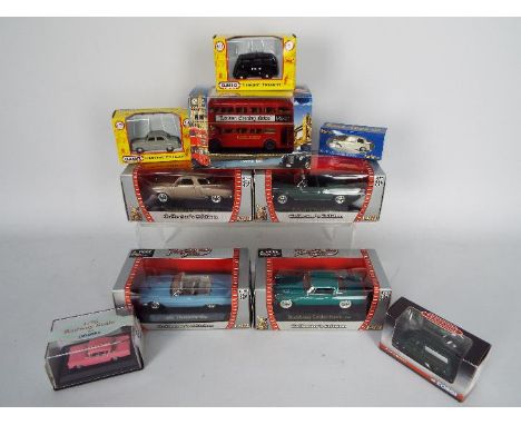 Road Legends - Classix - Oxford - 10 x boxed vehicles in various scales including 1:43 scale 1950 Studebaker Champion # 94243