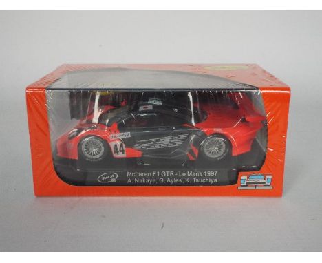 Slot - A Slot.it  model McLaren F1 GTR - n.44 Le Mans 1997 A. Nakaya, G. Ayles, K. Tsuchiya, CA10i. In mint condition, in min
