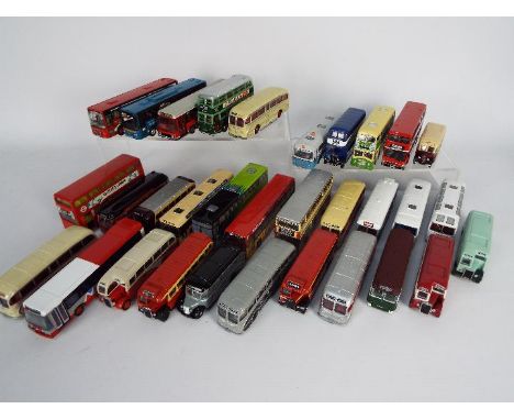 EFE, Corgi Original Omnibus - 32 unboxed diecast 1:76 scale model buses from various manufacturers mainly Corgi OO. Lot inclu