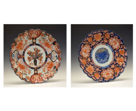 Two large late 19th/early 20th Century Japanese Imari porcelain chargers or dishes, late Meiji/Taisho, the first of 24-lobed 