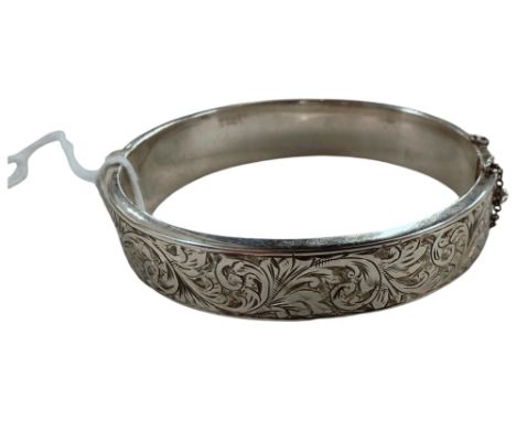 VINTAGE SILVER BANGLE