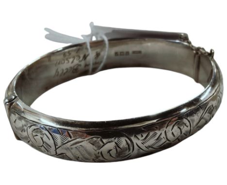 VINTAGE SILVER BANGLE