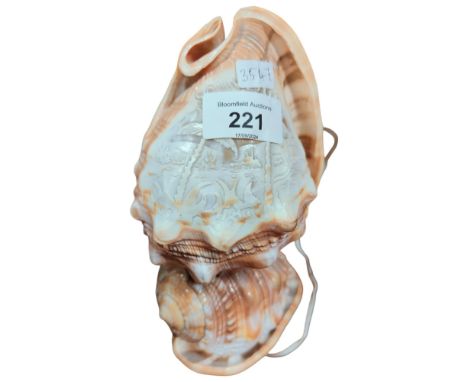 VINTAGE CAMEO SHELL LIGHT - DISPLAY ONLY