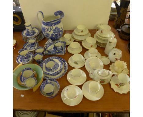 A mixed lot of blue and white items comprising a Willow pattern wash jug, a quantity of Phoenix Florentine tea ware, George J