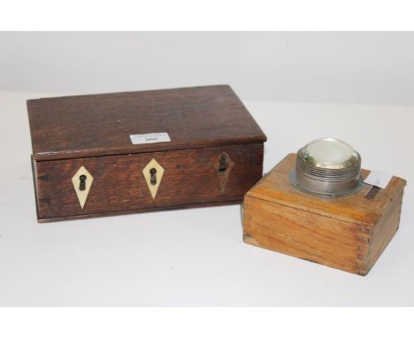 A vintage wooden box &amp; vintage ever ready torch (As found) 