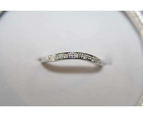 A 9ct white gold &amp; diamond wishbone style ring size J 1/4 