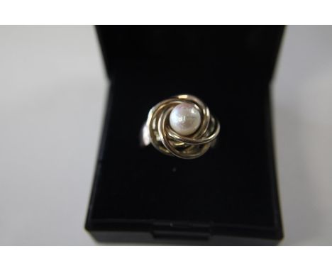 A unusual 9ct gold &amp; pearl ring size Q 
