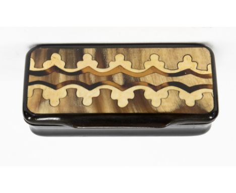 A 19th century rectangular snuff box, the lid inlaid with tortoiseshell and ivory to form a continuous trefoil band, width 7c