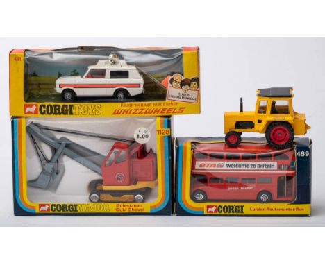 Corgi 461 Police 'Vigilant' Range Rover with figure in window box: also Corgi 1128 Priestman 'Cub' Shovel, Corgi 469  London 