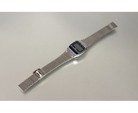 A Timex S cell 1970s stainless steel digital quartz watch: dial l. x 2.5cm w. x 3cm not working&nbsp;