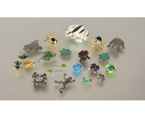 A collection of twenty various frog brooches, pendants and pins, some set with paste or marcasite and some with enamel: lages