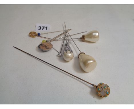 Qty. of various Costume stick pins inc. Agate