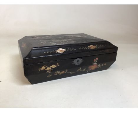 A decorative Japanese lacquered wood box inlaid with mother of pearl. a/FW:33cm x D:23cm x H:13cm