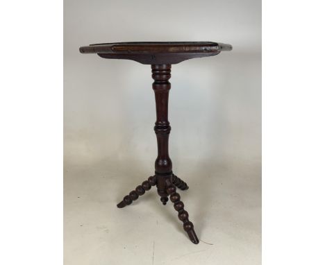 An hexagonal tripod occasional table with bobbin turned legs. W:47cm x D:47cm x H:67cm