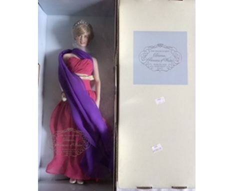 Franklin Mint Vintage Porcelain&nbsp; Portrait doll ; Lady Diana Spencer Princess of Wales Doll in Rose ballgown + crown -uno