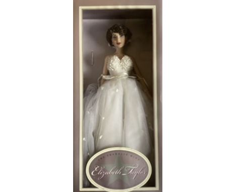 Franklin Mint Vintage Vinyl Portrait doll sets ; Elizabeth Taylor Boxed outfits white and rose pink dresses (2)
