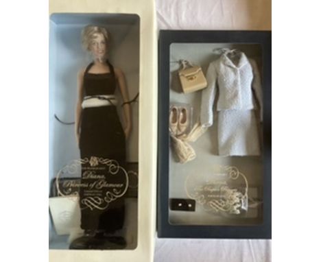 Franklin Mint Vintage Vinyl Portrait doll ; Lady Diana Spencer princess of wales in black Gown&nbsp; and boxed Light blue 2 p