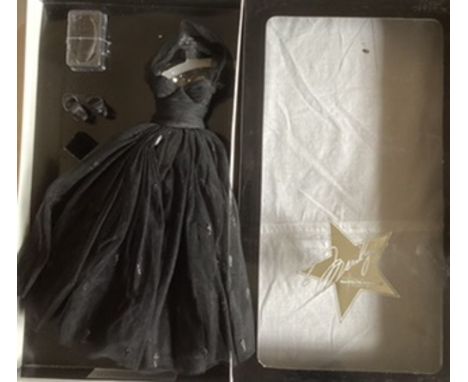 Franklin Mint Vintage Vinyl Portrait fashion doll wardrobe collection doll set ; Marilyn Monroe boxed outfit black halter nec