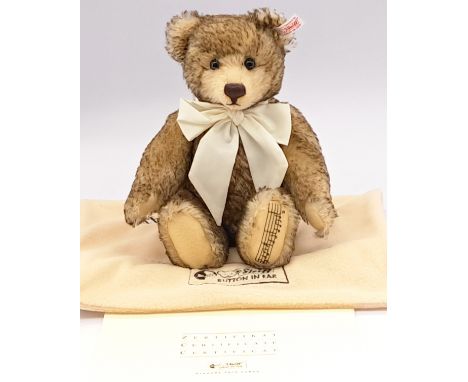 Steiff The English Musical Teddy Bear, White Tag 660979, LE 4000, Exclusive To The UK &amp; Ireland, Mohair,&nbsp; Plays Edwa
