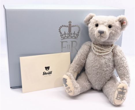 Steiff Queen Elizabeth II Dedication to Service teddy bear, white tag 691300, LE 2000, with swing label, certificate, Mint wi