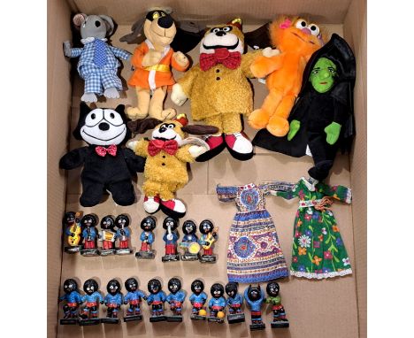 Selection Of Robertson's Golly Plus Other Including: Robinsons Golly Plastic/Chalk Mix, Complete Set Of Football Team (Missin