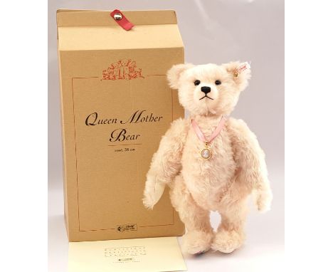 Steiff Queen Mother Bear, Exclusive to the Guild of Specialist Glass and China Retailers, 2002, White Tag 660887, LE 2002, We