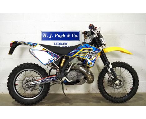 Gas Gas EC200 motocross. 2006. 199cc. Runs and rides, last ridden in December 2023. Comes with owners manual. Reg. WK56 CTE. 