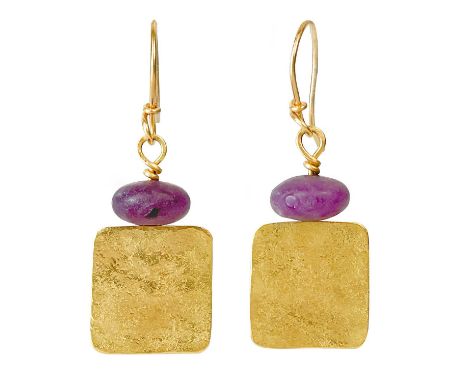 A pair of Duibhne Gough 18ct gold and amethyst bead earrings. Stamped with makers initials, length 40mm, 7g.Both good conditi