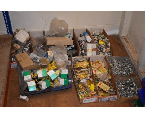 Quantity of vintage and other electrical fuses