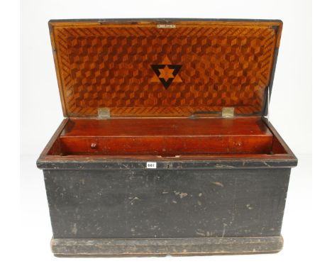 A pine tool chest 35" x 16" x 18" with two sliding trays and an attractive 3D cube veneered lid G+ 